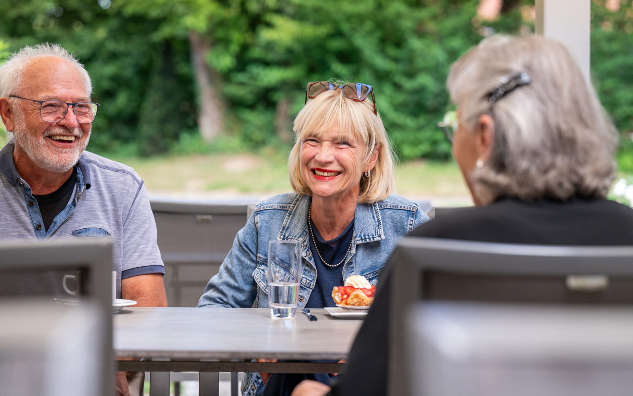 Patienten_Café_im_Park