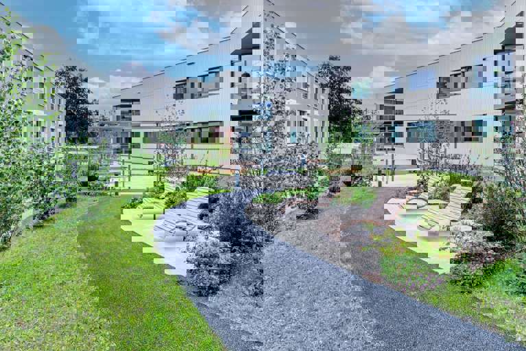 Innenhof der privaten Station Oasis in der Rehaklinik Zihlschlacht